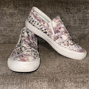 Blowfish Malibu Maddox Shadow Moon slip on sneaker 8.5